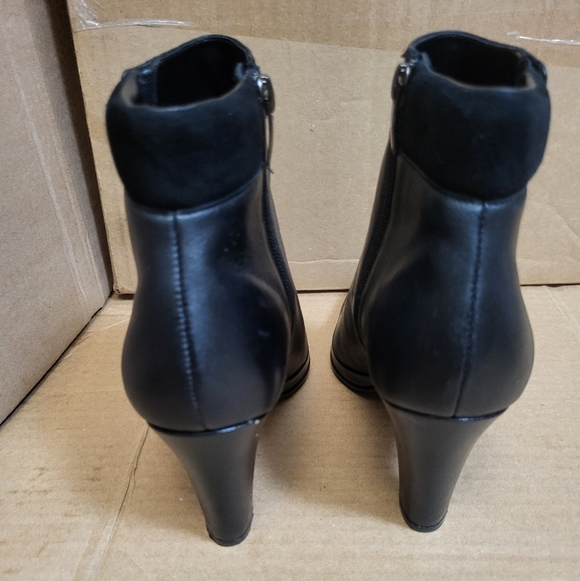 Worthington Black Leather Ankle Boots Women Size 8M - Picture 7 of 13